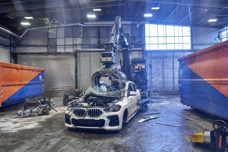 Prečo BMW ničí takmer nové autá? Osud testovacích modelov je spečatený už na začiatku