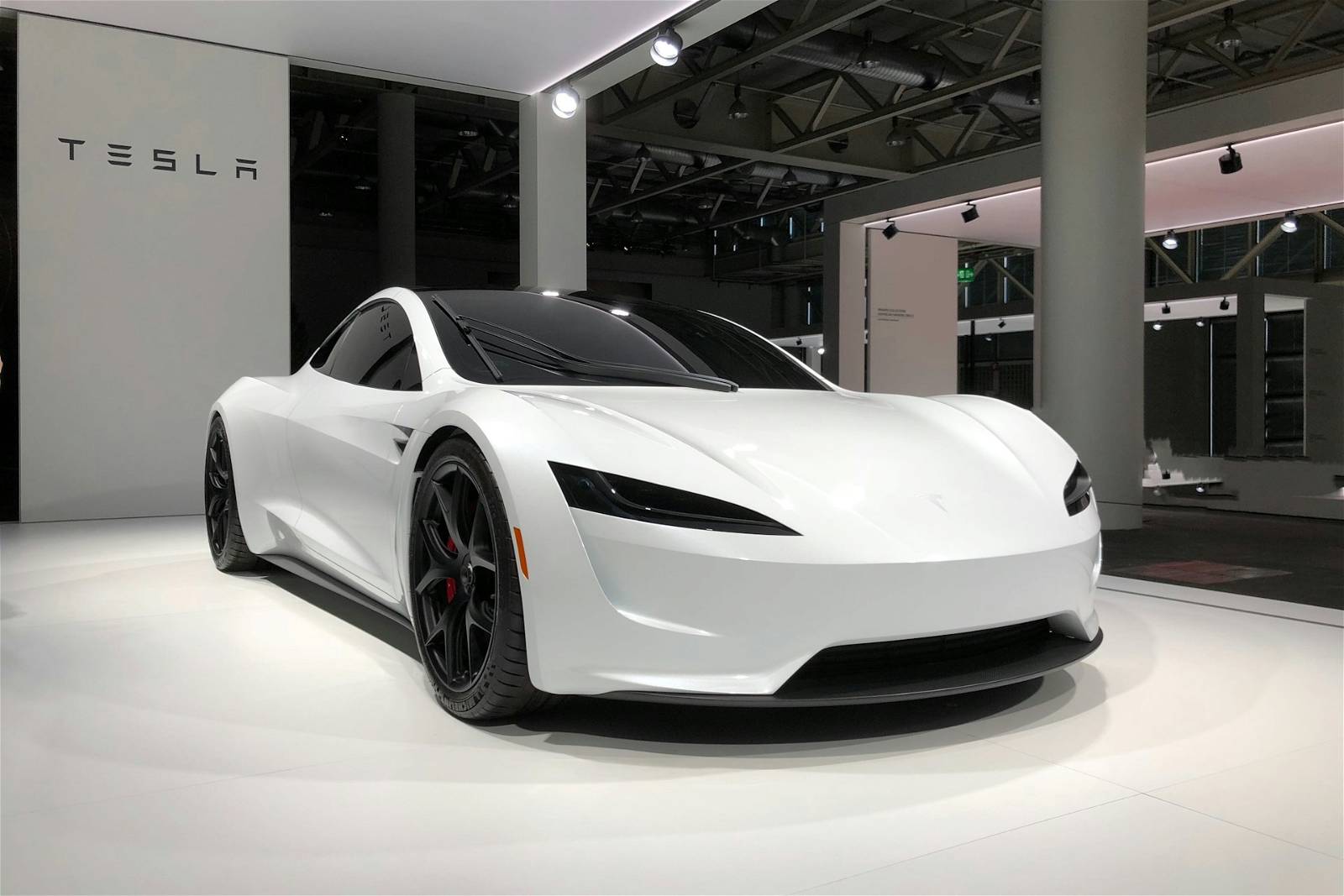 Ako Tesla získala 9 miliárd dolárov od iných automobiliek, keď sa im nedarilo predávať elektromobily - AUTOVINY.sk