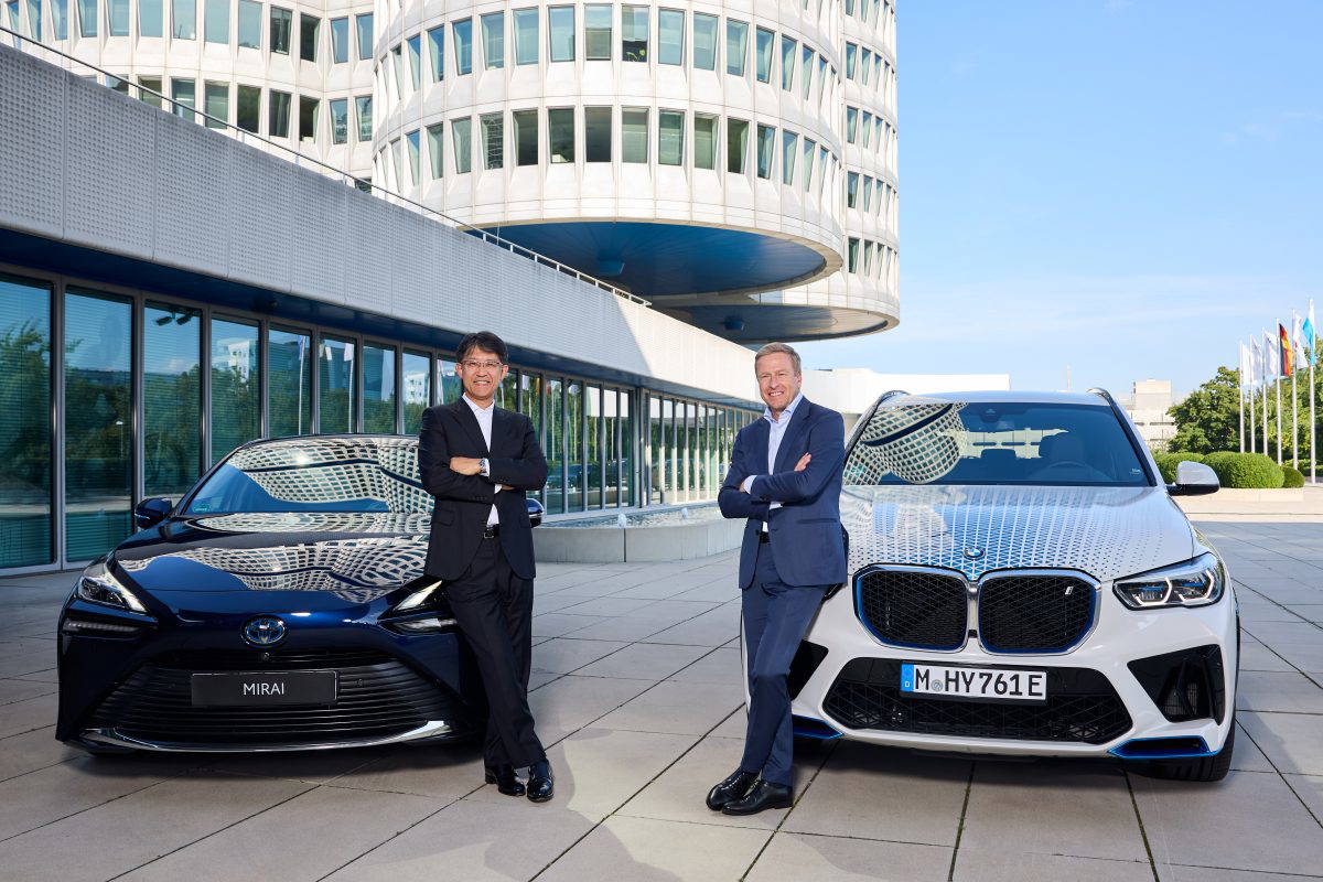 BMW Group a Toyota Motor Corporation posúvajú spoluprácu na vyššiu úroveň a ponúkajú možnosti elektrických vozidiel s palivovými článkami (FCEV) pre osobné automobily.