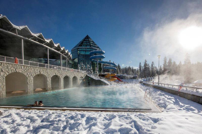 Ani chlad a prípadný sneh neprekážajú, aby ste si užili termálnu vodu v bazénoch v obci Bukowina Tatrzańska. Foto: archiv BUKOVINA Resort