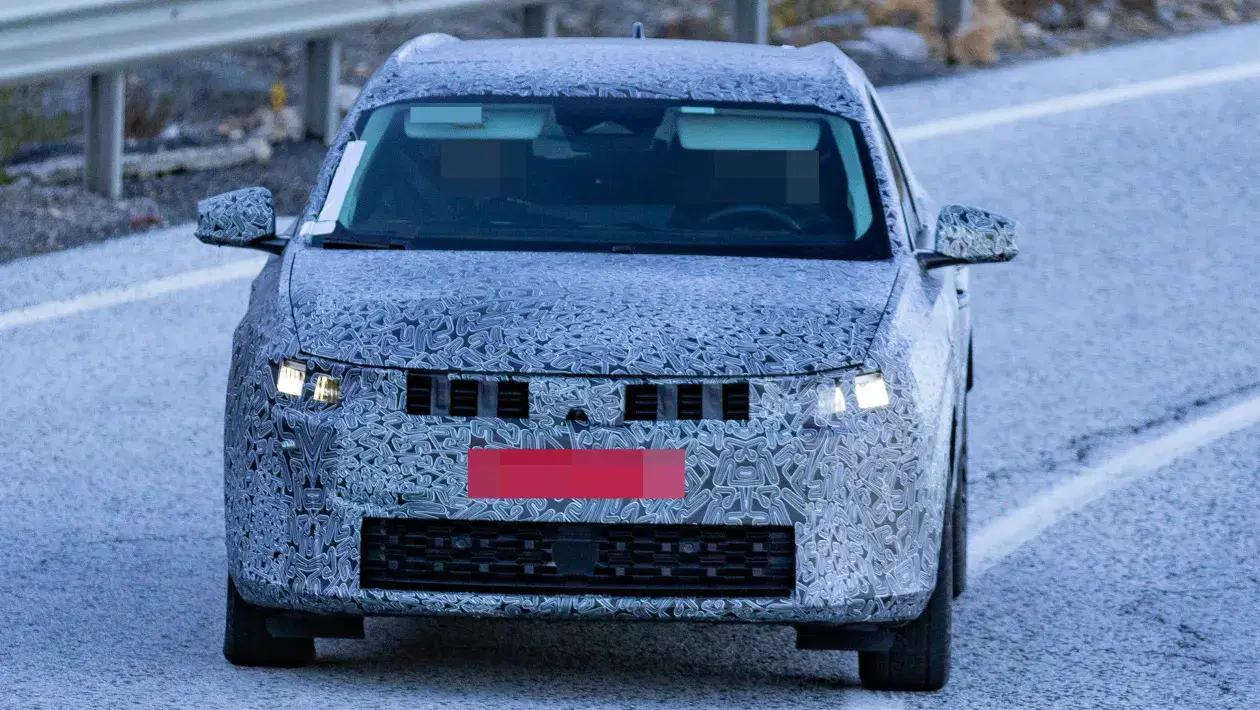 Práve týmto modelom sa chystá Dacia vstúpiť do (pre automobilku nového) segmentu C. Pre Škodu Octavia to bude silný konkurent.